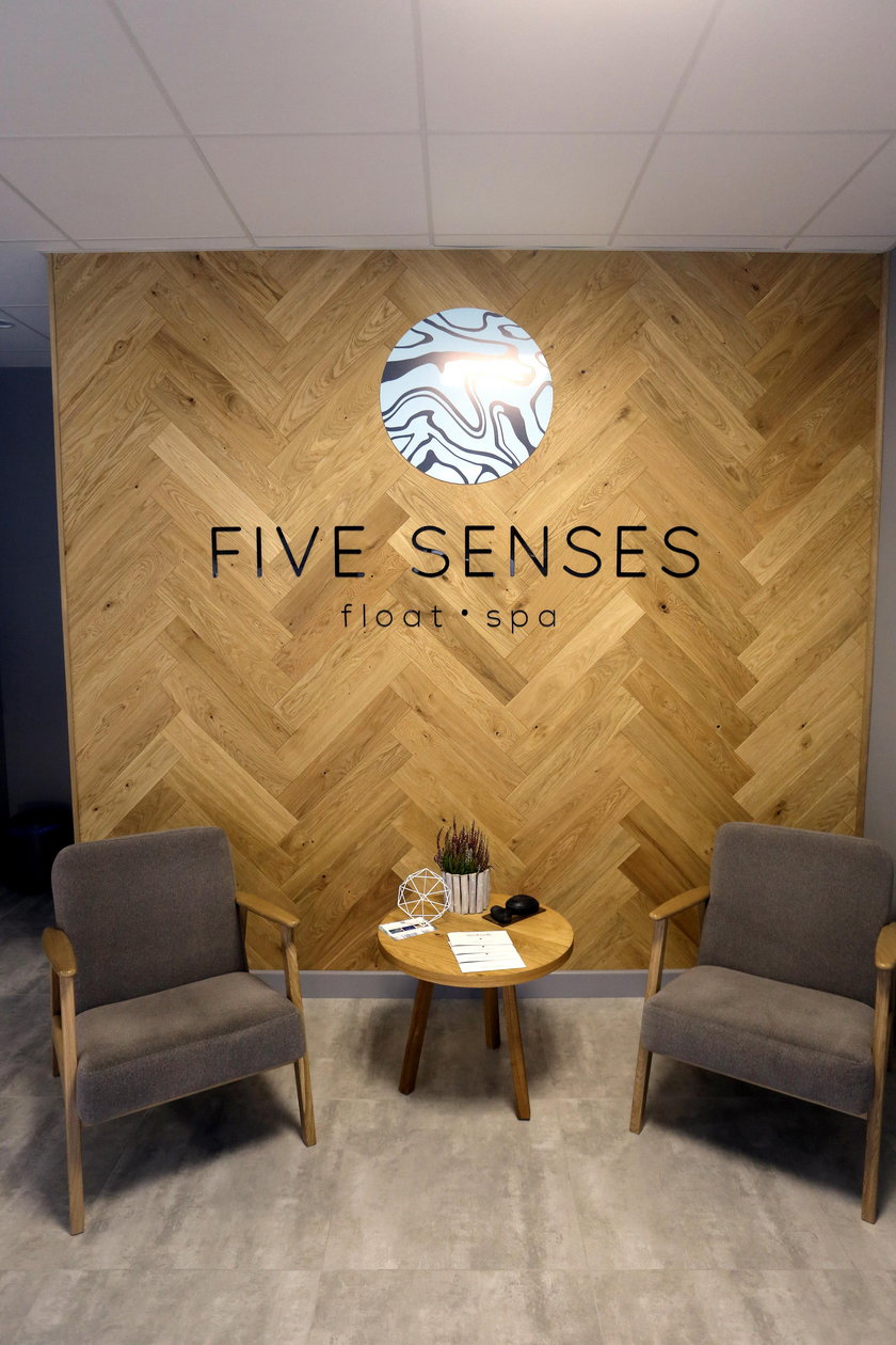 Idź do Five Senses