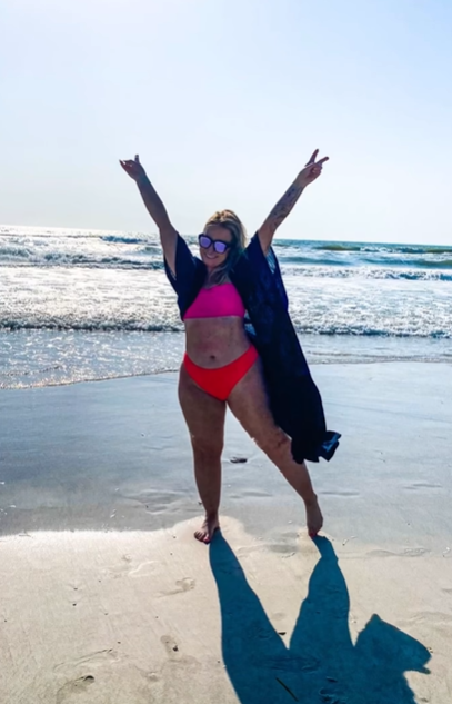 Laura sa nevedela zbaviť tuku na nohách.