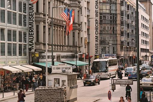 Checkpoint charlie dzisiaj.