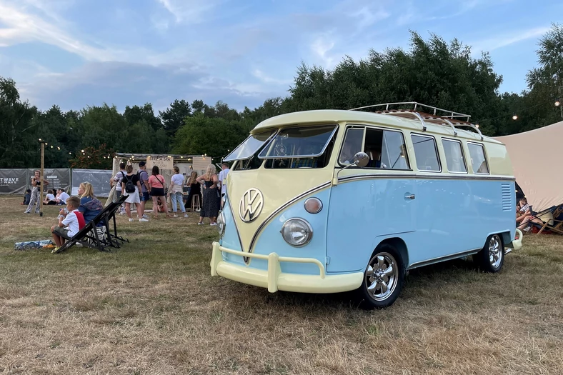 Volskwagen T1 w naturalnym środowisku, czyli na festiwalu