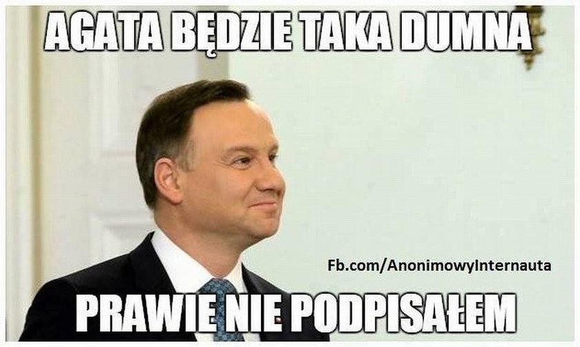 Duda podpisał ustawę o edukacji. Internauci się śmieją MEMY