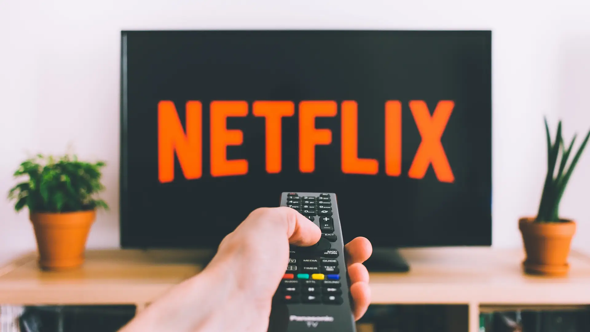 Koniec darmowego dzielenia się kontem do Netflixa. Obciąży konta dodatkową opłatą