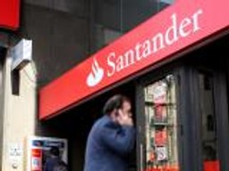 Wakacje kredytowe. Santander usunął klauzulę kwestionowaną przez rzecznika finansowego