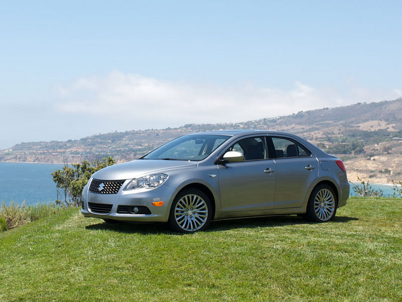 Tokio 2009:  Suzuki Kizashi będzie sprzedawane najpierw w Japonii