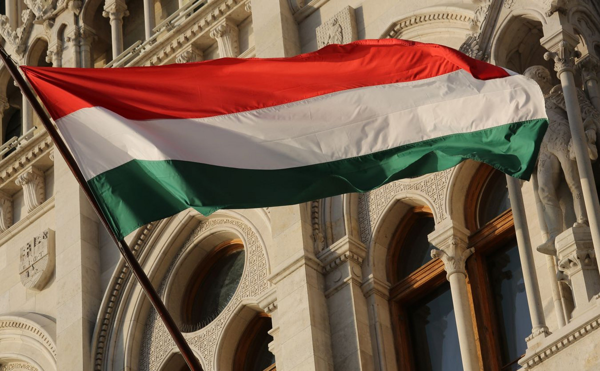 Ambasada USA w Budapeszcie: Wprowadzamy ograniczenia dla posiadaczy węgierskich paszportów