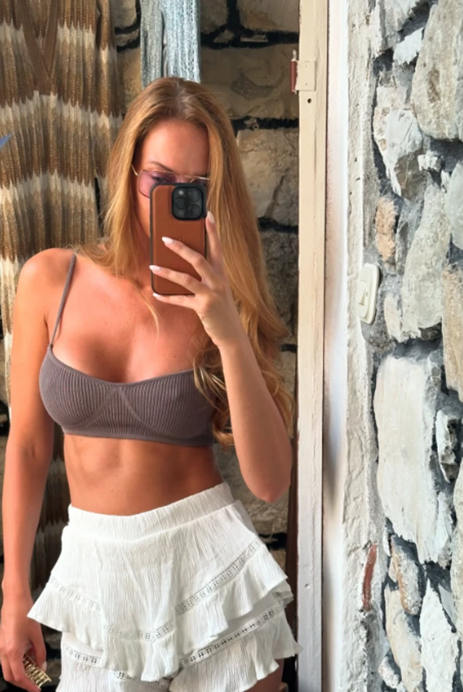 Ivana Aleksić uživa u Crnoj Gori