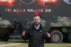 Niespodziewana wizyta szefa polskiego MON. Reakcja na rosyjską agresję