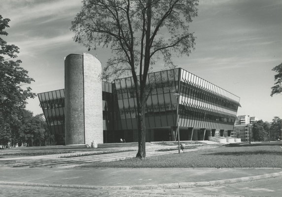 Budynek DOLMEDU (1977)