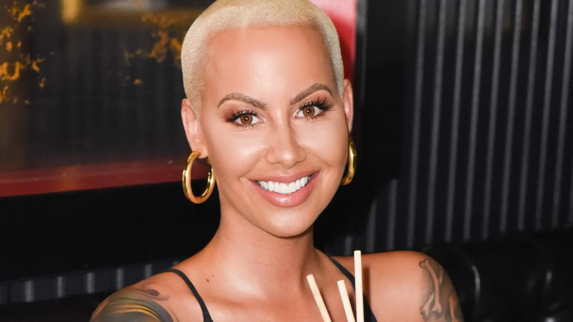 Amber Rose pożegnała swoją ikoniczną, krótką fryzurę. Na gali MTV wyglądała jak Beyonce