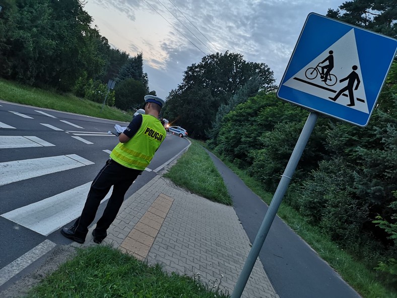 Oględziny miejsca, w którym doszło do tragicznego wypadku pod Lesznem