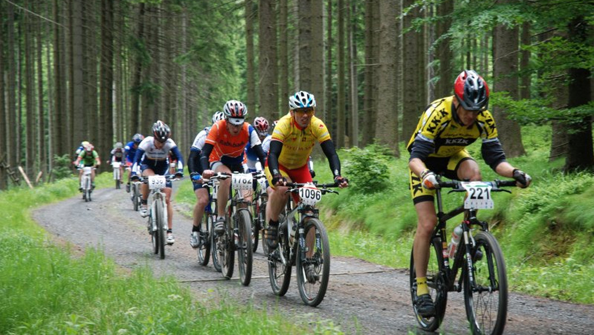 Już po raz trzeci Eska Bike Maraton gościł w Piechowicach, malowniczo położonym miasteczku u podnóży Karkonoszy. Na niełatwy wyścig wystartowało blisko 800 zawodników.