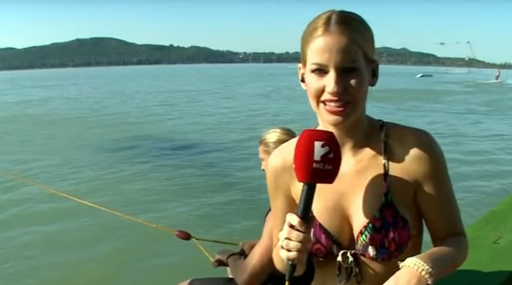 Mádai Vivien bikiniben próbálta ki a vízi rollert / Fotó: TV2