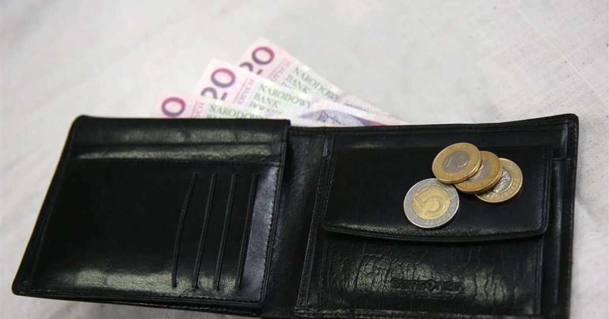 Czym jest płaca zasadnicza, a czym pensja minimalna? Wiele osób nie ma pojęcia o tych różnicach