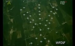 Tak wyglądała defilada 1000-lecia! 'Nad Warszawą orzeł piastowski z 35 bombowców IŁ-28'