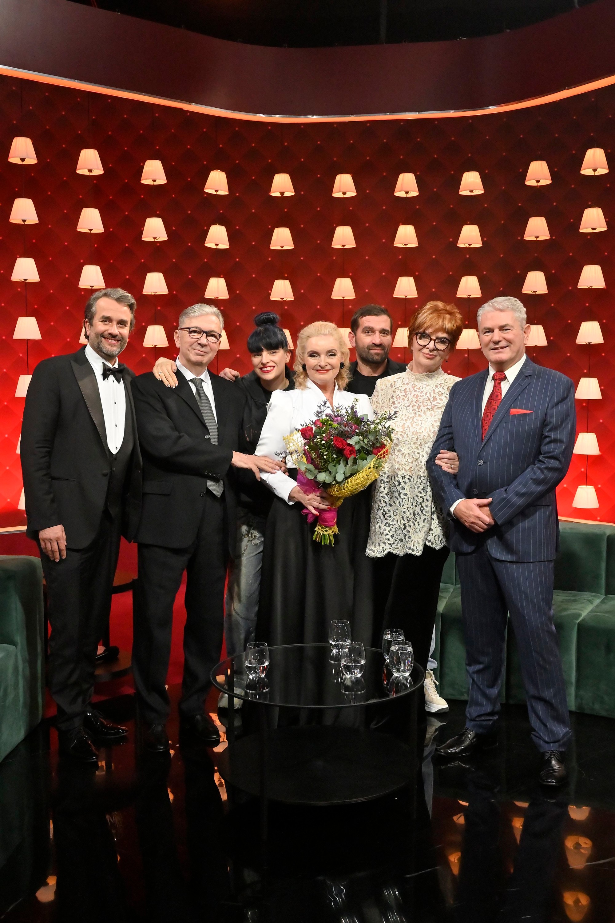 Vlado Kobielsky, manžel herečky, Eva Pavlíková, Ľudmila Várossová, Miloš Bubán, Milan Ondrík a Katarzia v Sieni slávy.