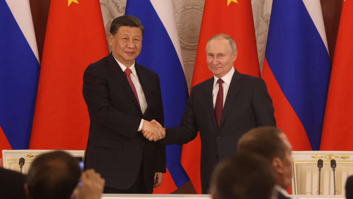 Kreml zaskakuje: chiński zamiast hiszpańskiego i niemieckiego