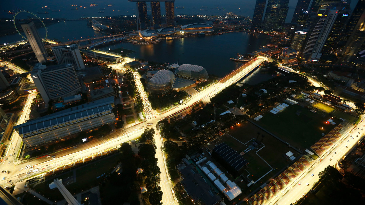 Tuż po zakończeniu sobotniego treningu na torze Marina Bay organizatorzy Grand Prix Singapuru potwierdzili, że ich wyścig będzie gościł w kalendarzu mistrzostw świata co najmniej do sezonu 2017.