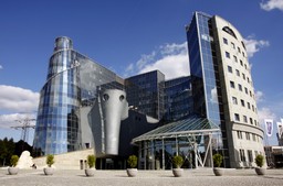 Prezydent podpisał ustawę medialną: Kadencje obecnych władz TVP i PR będą skrócone