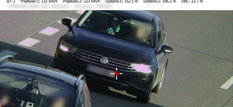 Mandat 500 zł za jazdę na zderzaku. Przed ukaraniem lecą 2 zdjęcia
