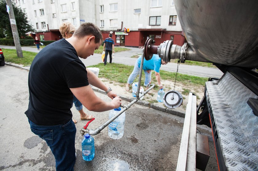 Katowice. Skażona woda bakteriami coli oraz brudna woda 