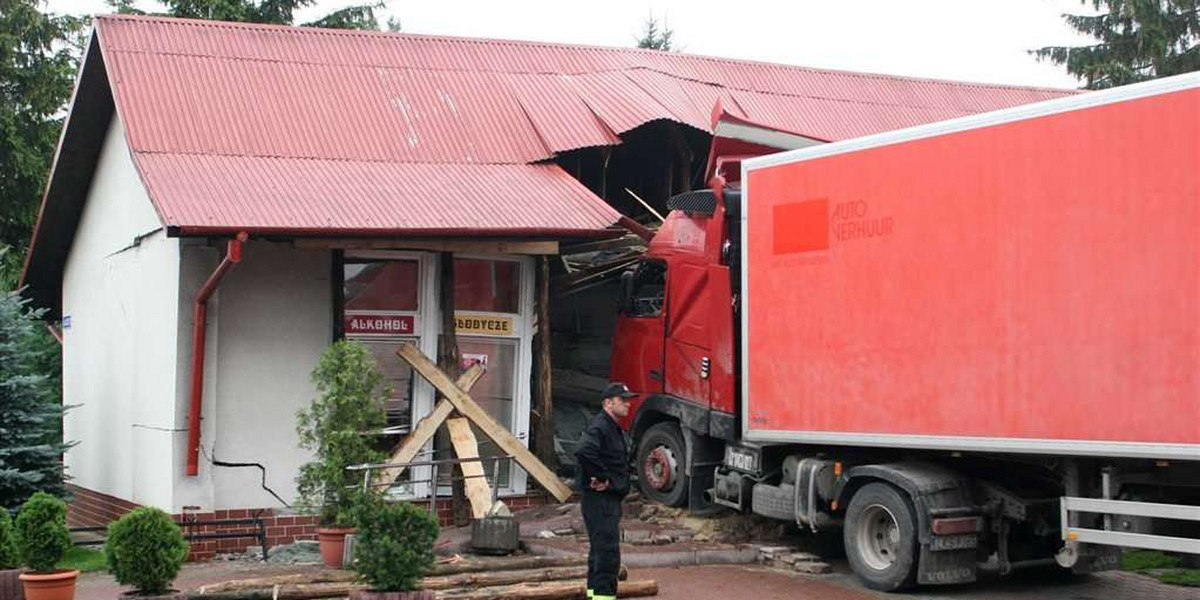 Tir zniszczył mi sklep