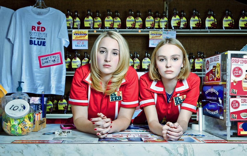 Lily-Rose Depp i Harley Quinn Smith w filmie 'Yoga Hosers'