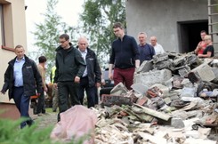 Premier zapowiada pomoc dla ofiar trąby powietrznej. Od 100 do 200 tys. zł