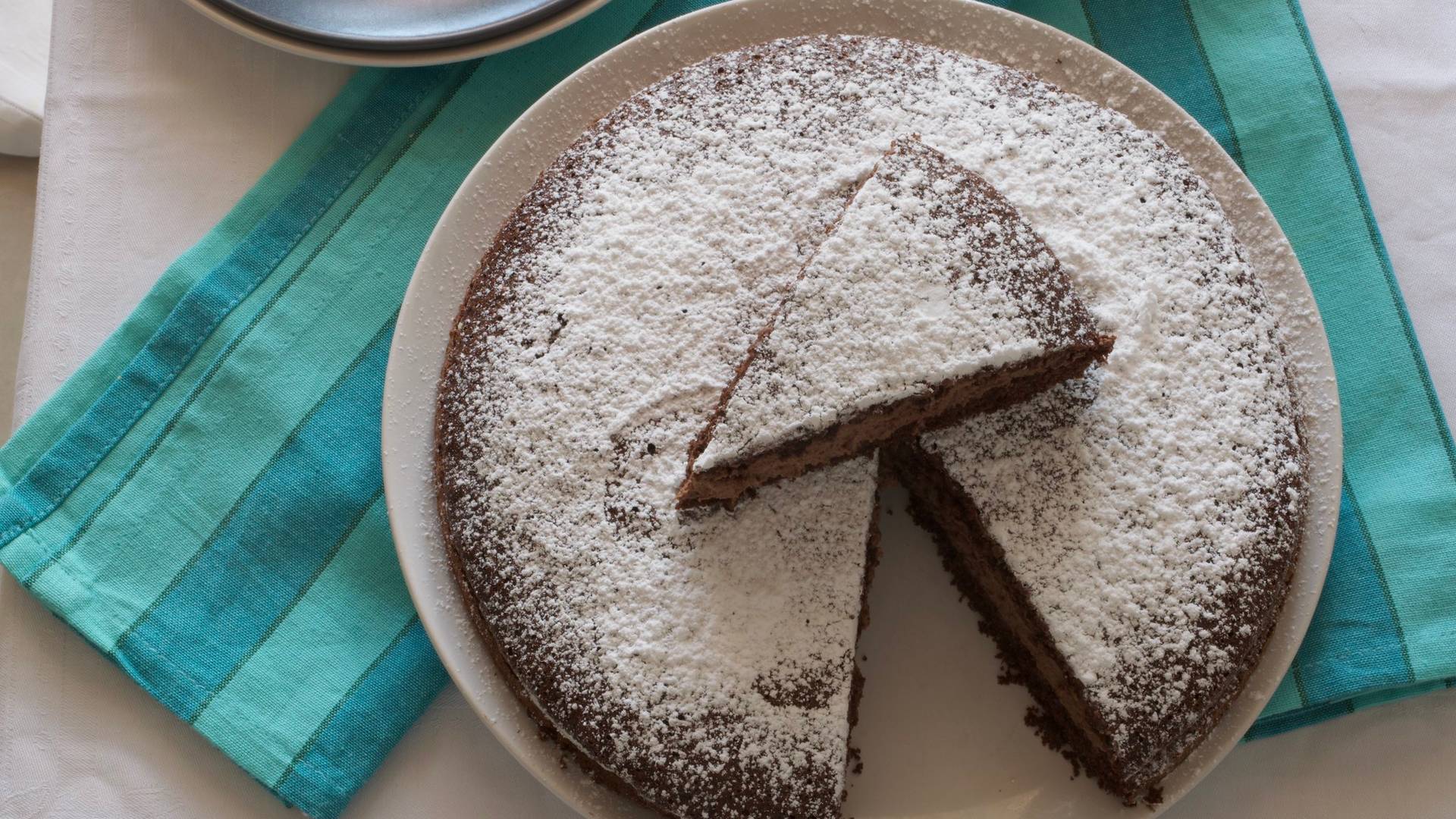 Dekadenta torta novećento je italijanska poslastica koju obožava celi svet i savršen je dodatk dobroj šolji kafe