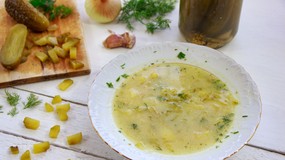 Pyszny obiad na czwartek. Podajemy przepis, Ty gotujesz. Ogórkowa jak marzenie