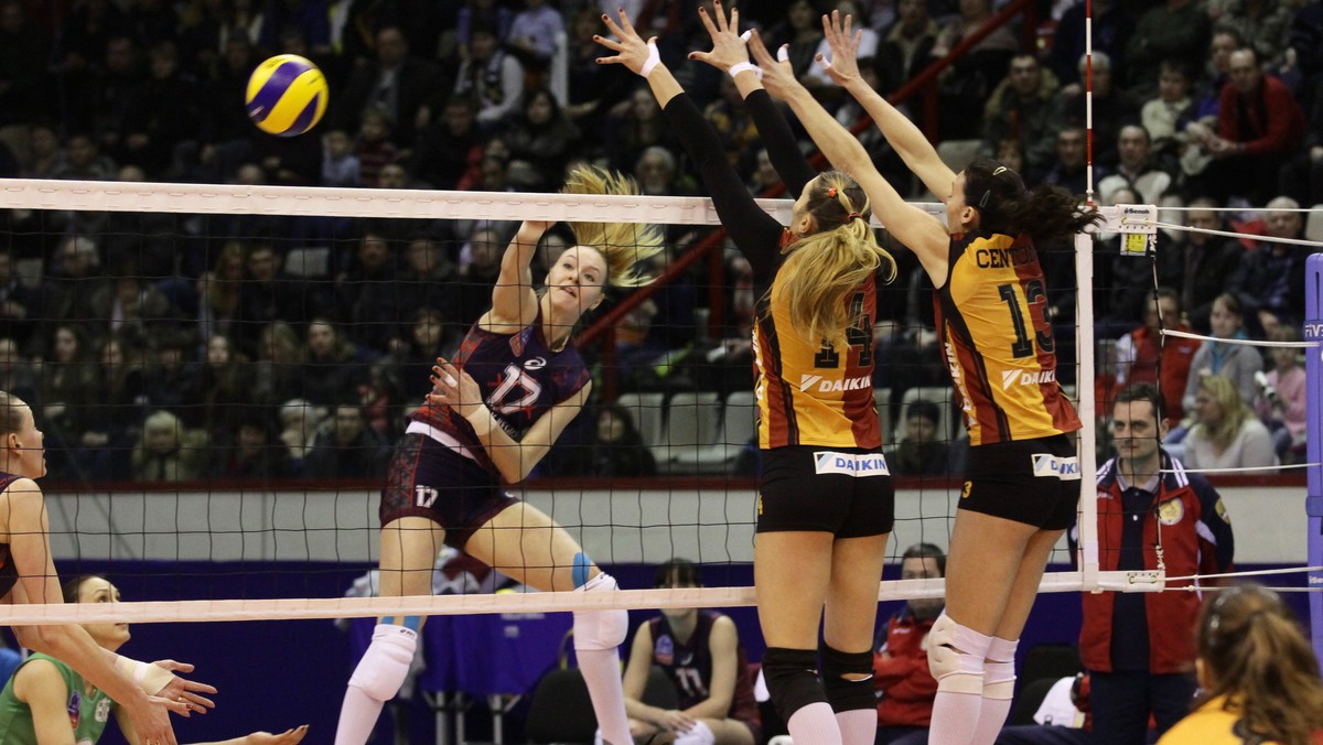 Rosyjska Omiczka Omsk Region wygrała u siebie z Galatasaray Stambuł 3:0 (25:19, 28:26, 25:22) w pierwszym meczu rundy challenge Pucharu CEV. Rosyjska ekipa przed rewanżem w Stambule jest faworytem do awansu i gry w półfinale rozgrywek.