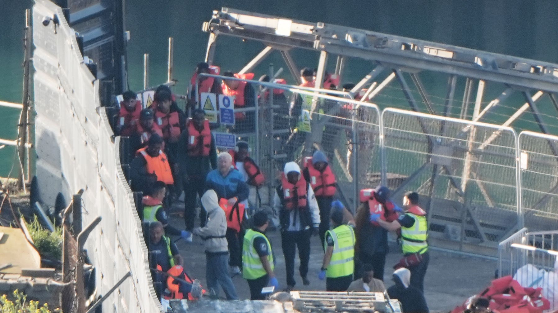 Cooper won't reveal migrant return numbers in France deal