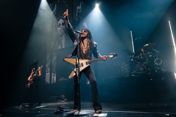 SVE JE SPREMNO ZA SPEKTAKL GODINE: Lenny Kravitz večeras na Ušću uz podršku sjajnog DE’WAYNE-a, kapije se otvaraju od 18 časova!