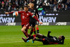 Piękny gest Lewandowskiego. Zagrał w opasce w ukraińskich barwach