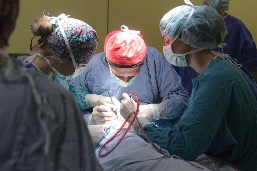 Operacja szczęki w Uniwersyteckim Szpitalu Klinicznym we Wrocławiu