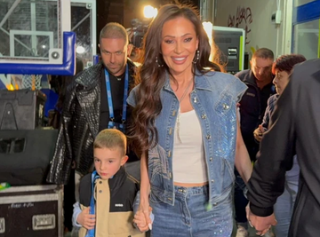 DUET KOJI SU SVI ČEKALI: Ceca izvela unuka na binu i zajedno otpevali Beograd!