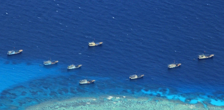 Kineski ribarski brodovi kod grebena Fijeri Kros