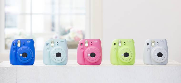 Instax Mini 11 - nowy aparat natychmiastowy Fujifilm na zdjęciach przedpremierowych