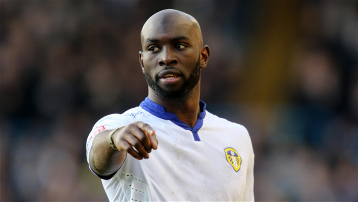 Napastnik Leeds United Souleymane Doukara został zawieszony na osiem spotkań Championship za ugryzienie rywala. Oficjalnie poinformowała o tym w czwartek Football Association.