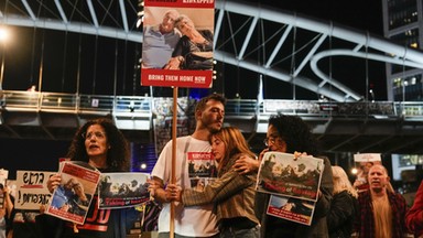 Co dalej z uwolnionymi zakładnikami? Psycholog wyjaśnia. "To jedno z najgorszych doświadczeń, przez jakie może przejść człowiek"