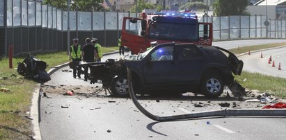 Tragiczny wypadek w Rzeszowie. Ofiary wypadły z auta