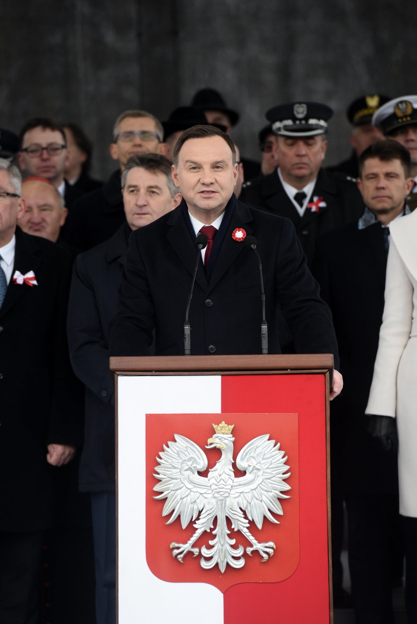 Prezydent Duda przemawia w Warszawie przez Grobem Nieznanego Żołnierza