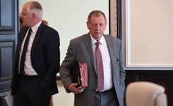 Takich świadczeń można posłom pozazdrościć. Wysokie emerytury seniorów z Wiejskiej