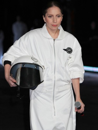 Lady GaGa na promocji płyty 'ARTPOP' w Nowym Jorku (listopad 2013)