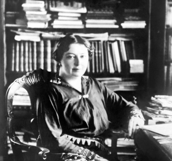 1928 r. — Sigrid Undset (Norwegia) — za "niezapomniany opis skandynawskiego średniowiecza"