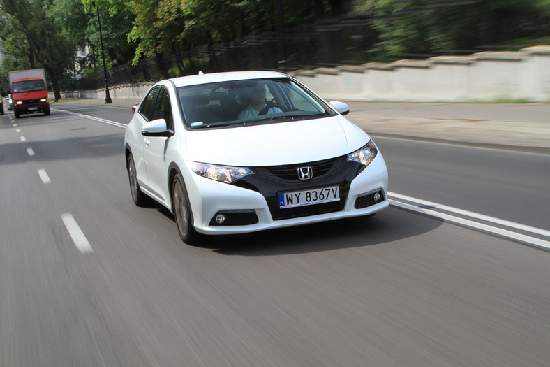 Nietuzinkowy hatchback - Test Hondy Civic 1.8