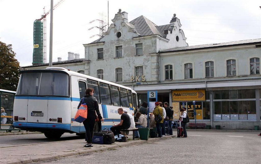 Pasażerowie PKS będą marznąć jesienią