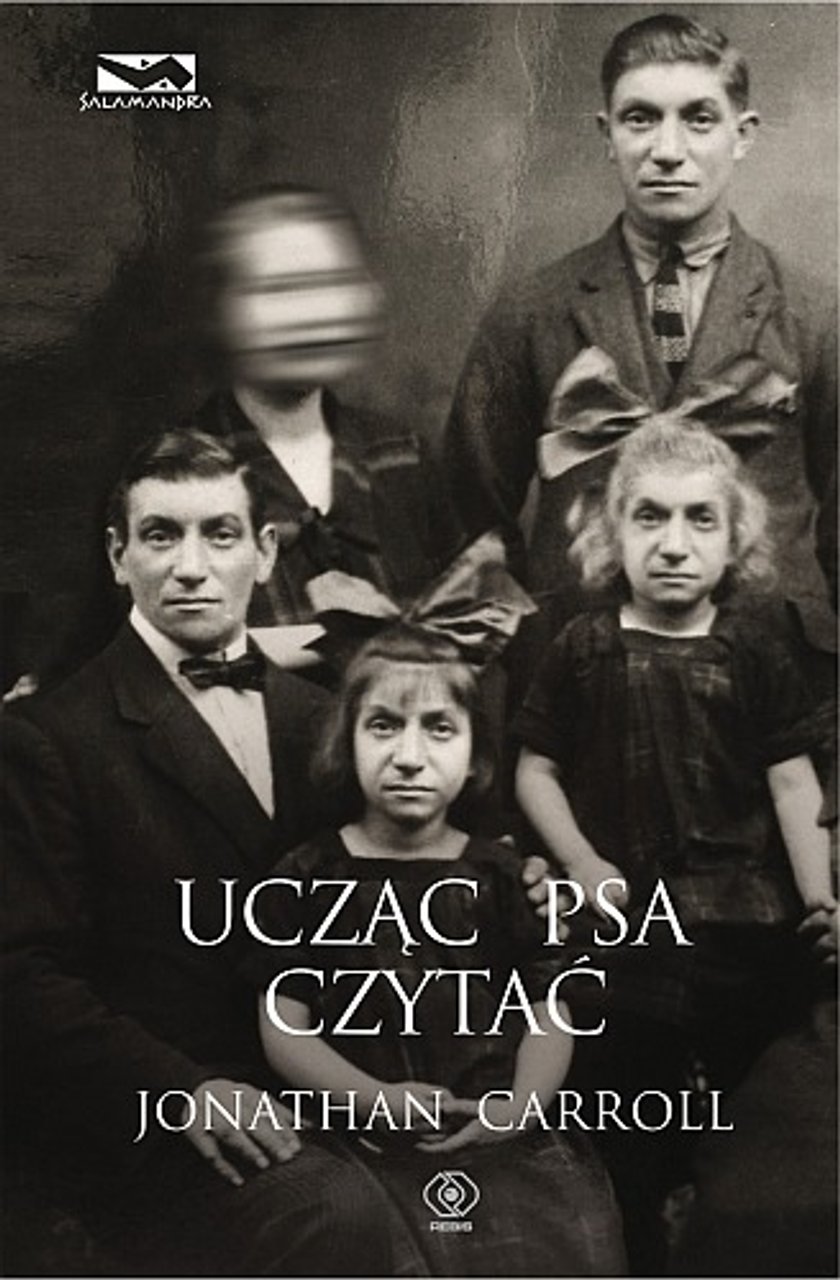 Jonathan Carroll, "Ucząc psa czytać"