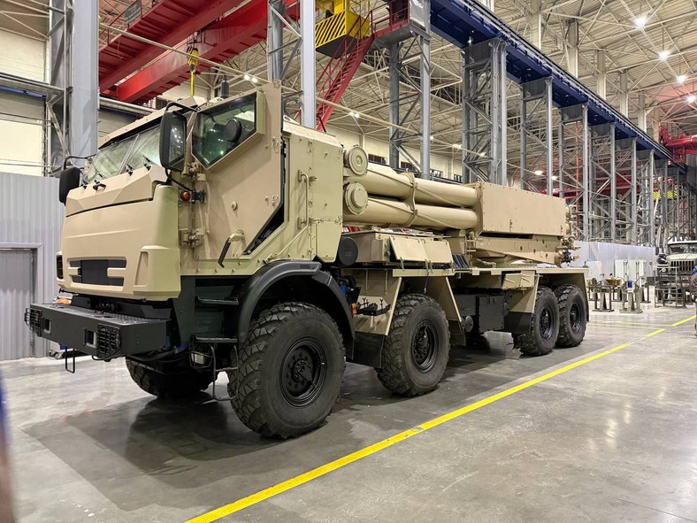 Sarma jest dużo mniejsza od wcześniejszych rosyjskich wyrzutni tej klasy.