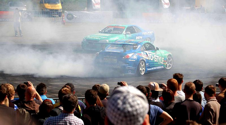 Tuning World Bodensee 2008: Golfy, drifting i dziewczyny -  fotogaleria (2)