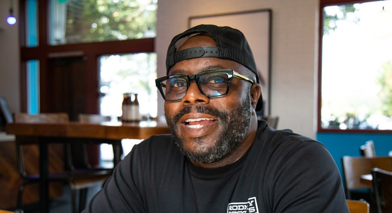 3 red flags a pitmaster looks for when dining at a barbecue restaurant ...